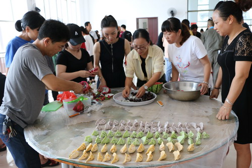 鐘林琳：龍巖公司開(kāi)展“迎中秋”職工美食比賽_調(diào)整大小.JPG